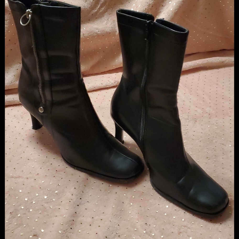 Two zippers Boots